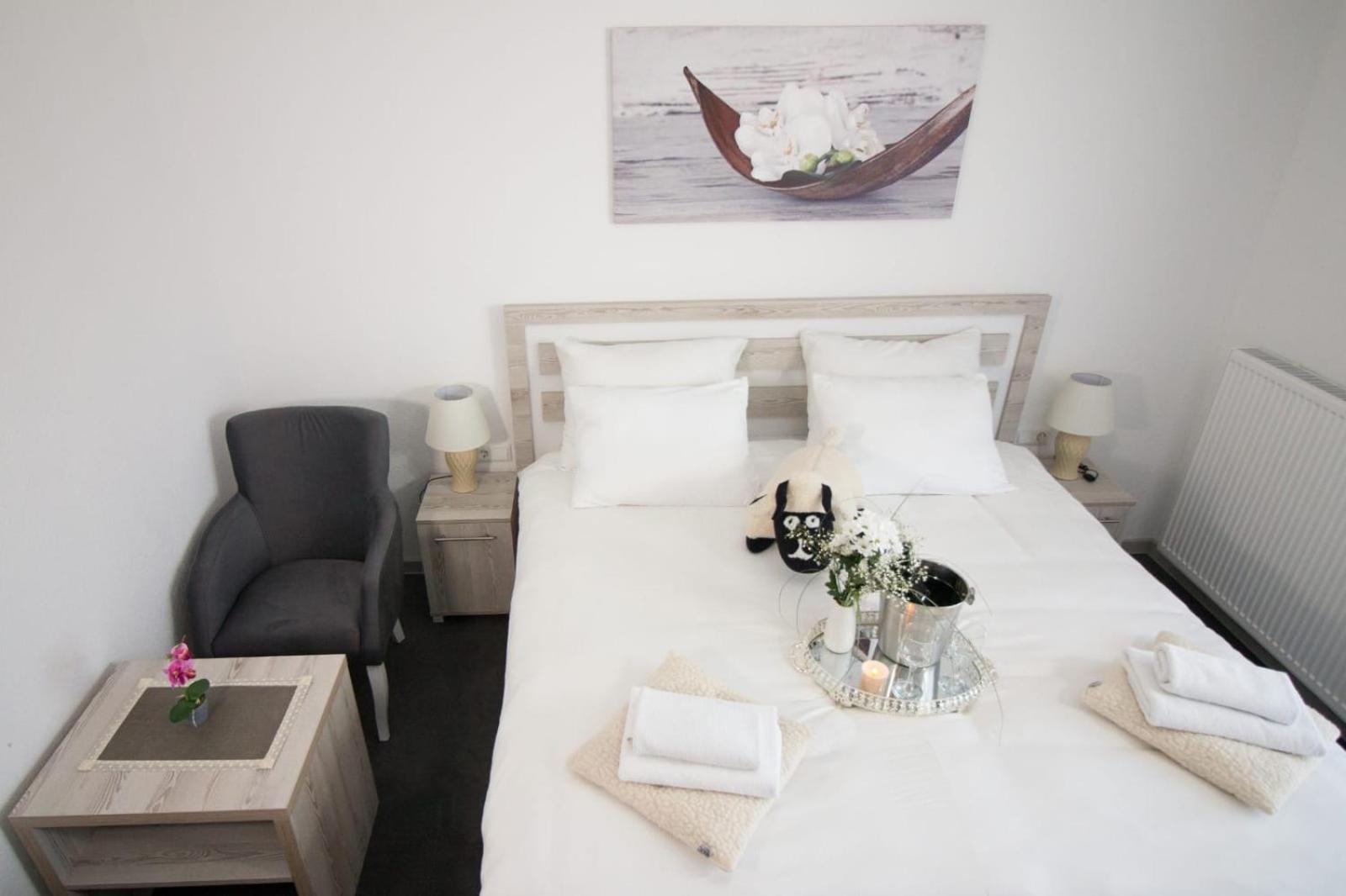 Aparthotel "Queen Zina" วลาซิส ภายนอก รูปภาพ